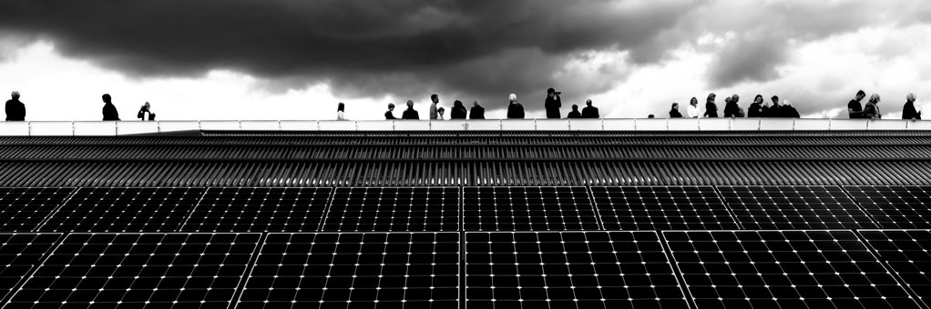 공장 옥상 — 공장 옥상 50kW~MW급. 자가소비로 전력비를 줄이거